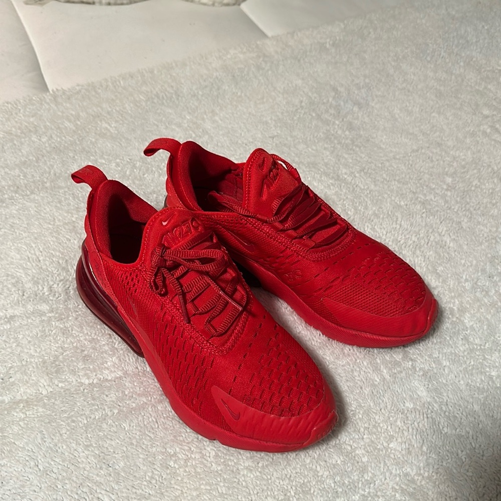 Red Nike 270s